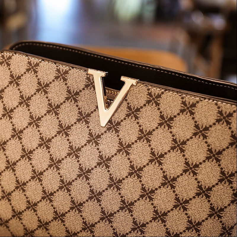 Mila's Vogue V-Trim: Metallic Chain Crossbody Mila's Vogue V-Trim: Metallic Chain Crossbody