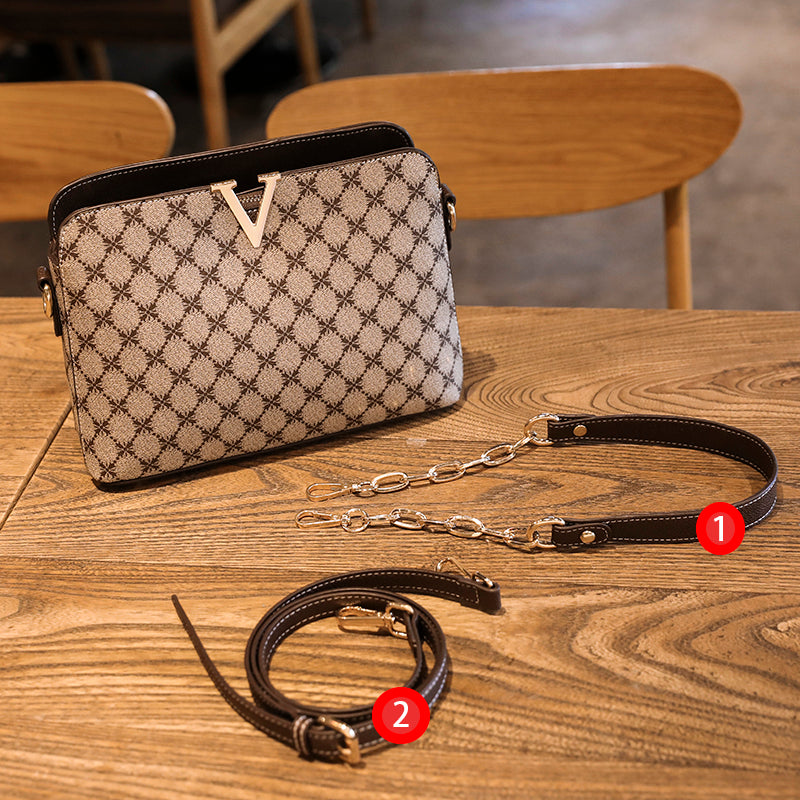 Mila's Vogue V-Trim: Metallic Chain Crossbody