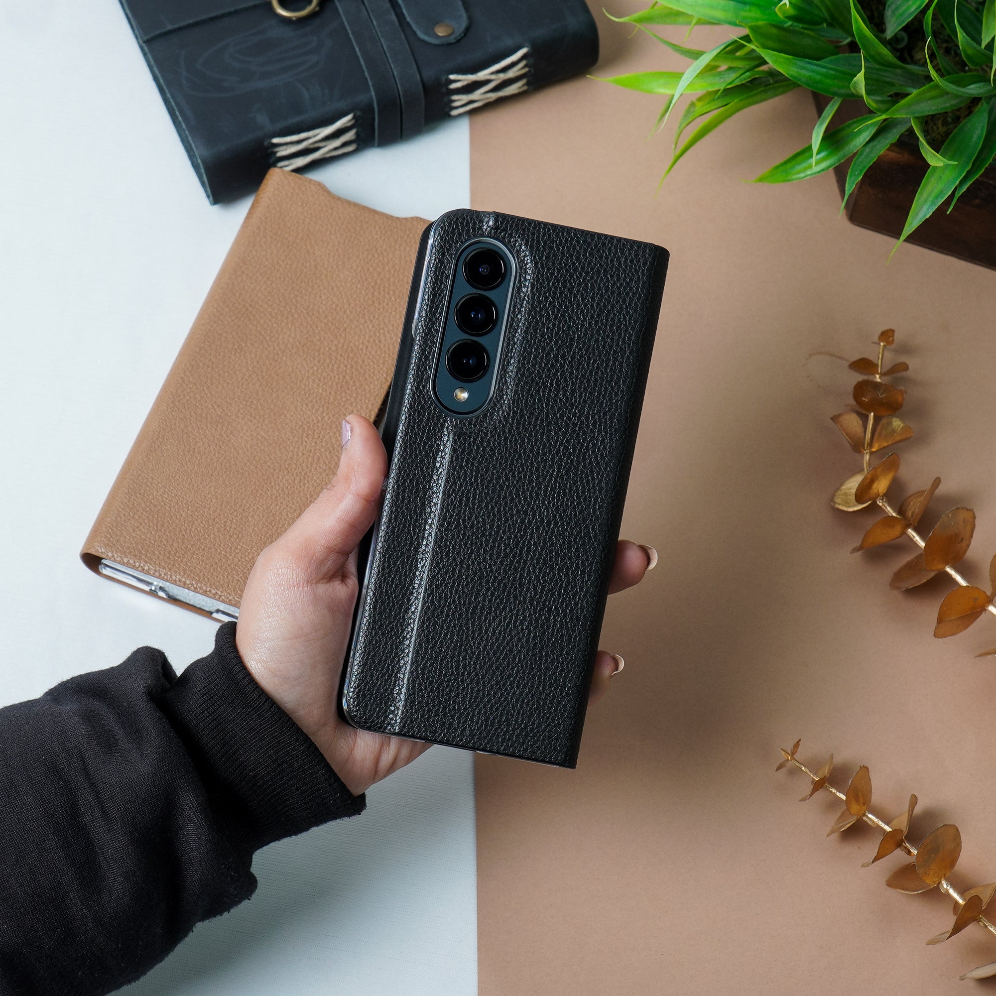 Galaxy Z Fold4 Leather Textured Slim Case